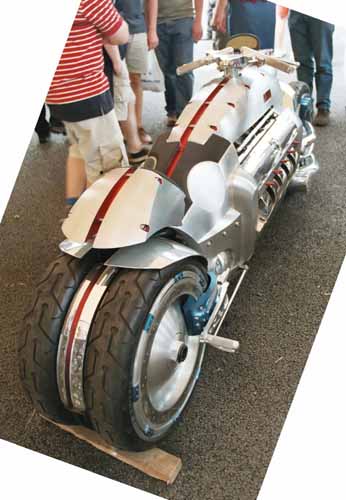 'Tomahawk' V10 rear