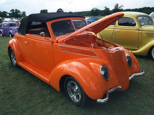 Graham Churchill's 37 Ford Cabriolet